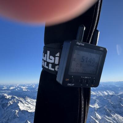 5200m